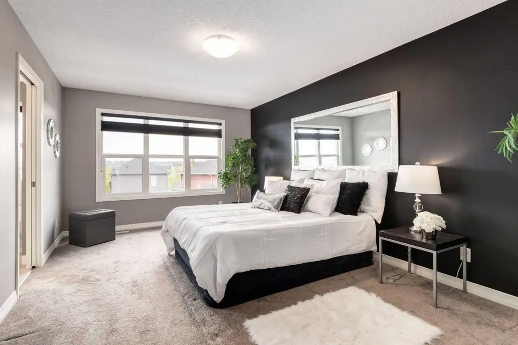 33 Evansglen Drive NW Calgary AB T3P0P4