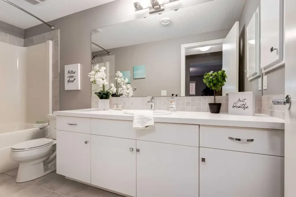 33 Evansglen Drive NW Calgary AB T3P0P4