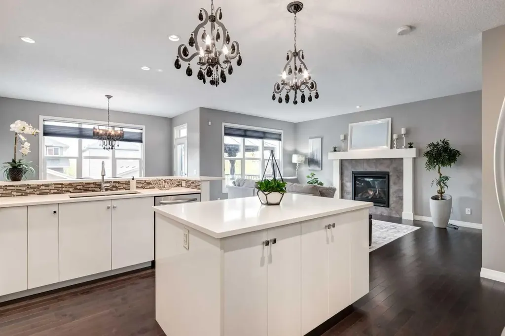 33 Evansglen Drive NW Calgary AB T3P0P4