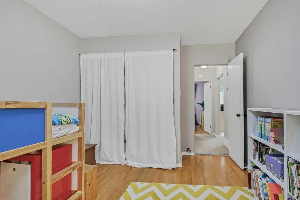 3112 42 Street SW Calgary AB T3E 3M3