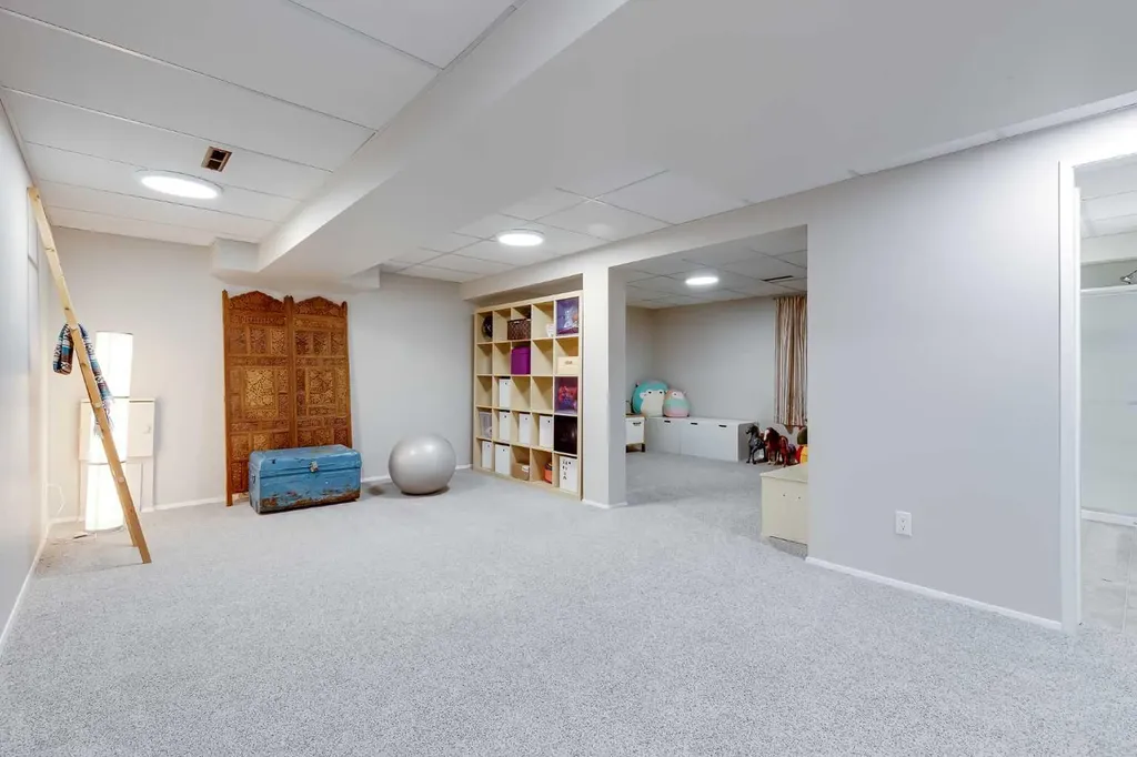 3112 42 Street SW Calgary AB T3E 3M3
