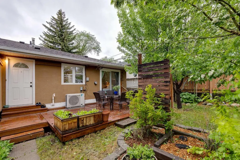 3112 42 Street SW Calgary AB T3E 3M3