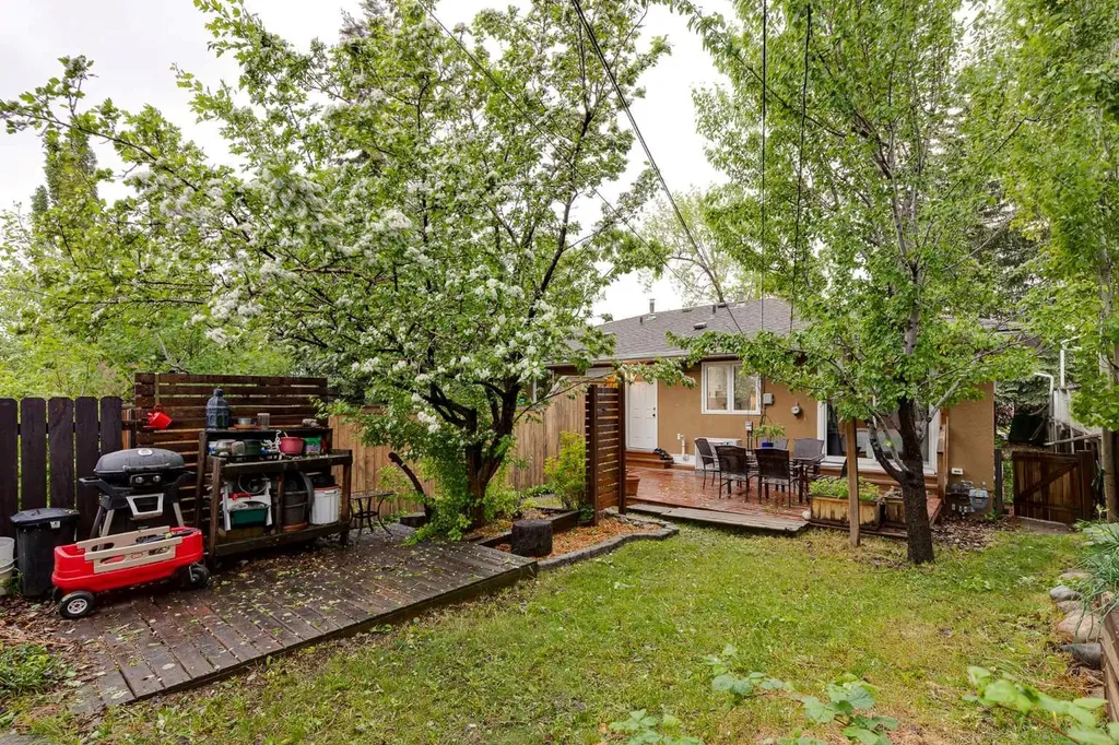 3112 42 Street SW Calgary AB T3E 3M3