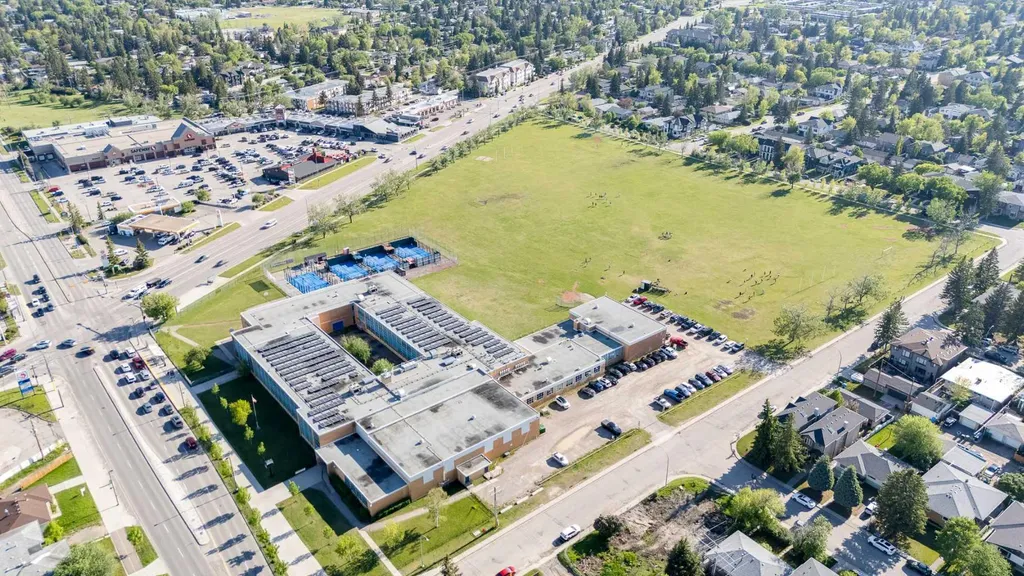 3112 42 Street SW Calgary AB T3E 3M3