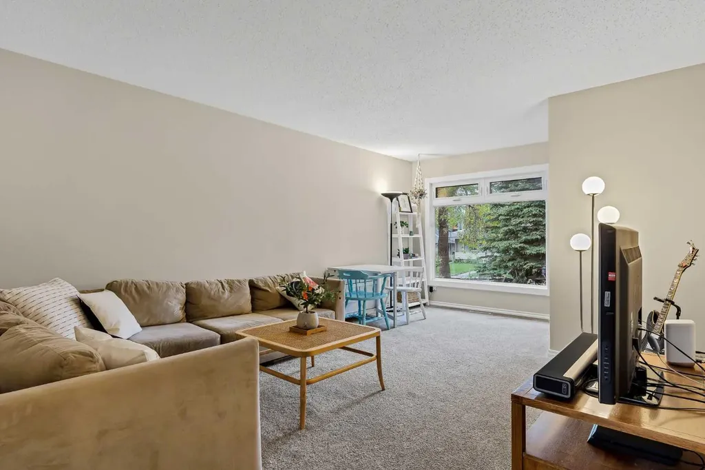 3112 42 Street SW Calgary AB T3E 3M3