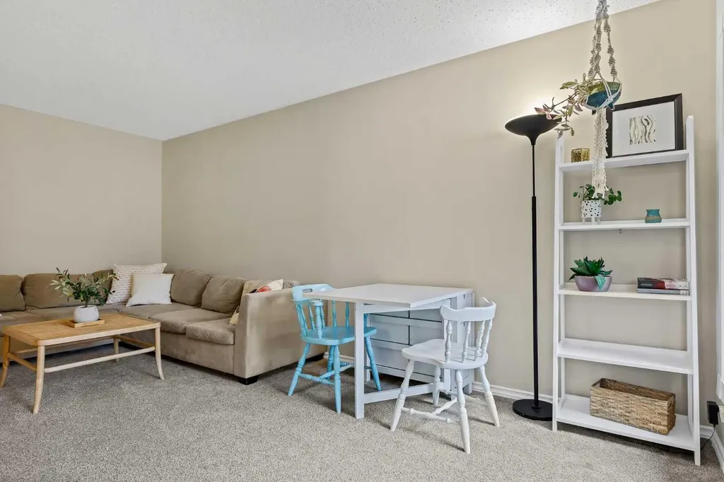 3112 42 Street SW Calgary AB T3E 3M3