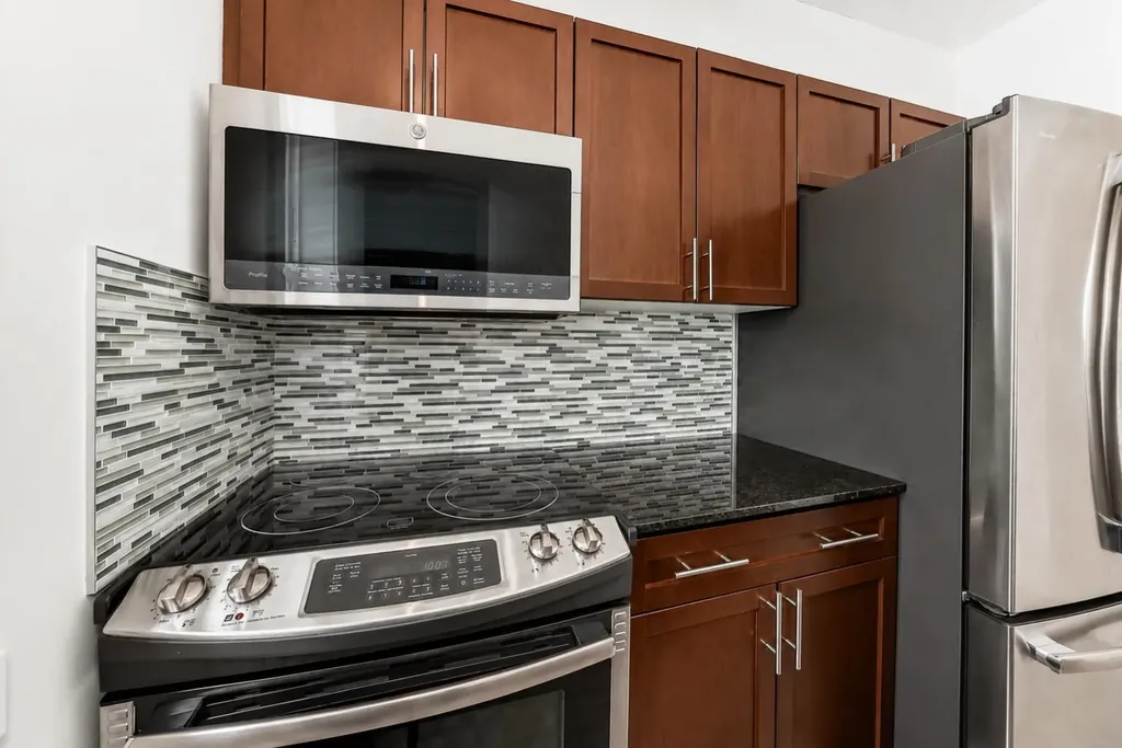 10 Kincora Glen Park NW Calgary AB T3R 1K1
