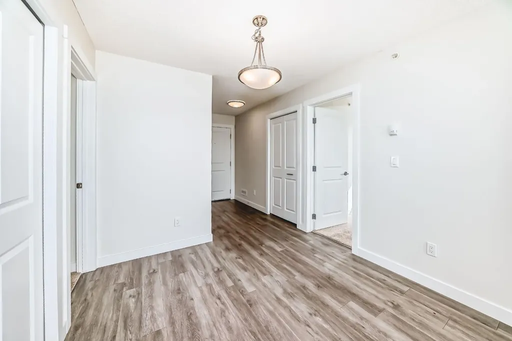 10 Kincora Glen Park NW Calgary AB T3R 1K1
