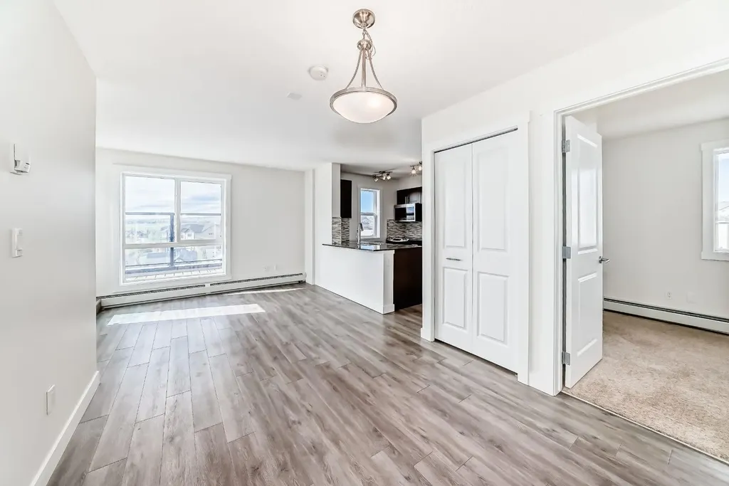 10 Kincora Glen Park NW Calgary AB T3R 1K1