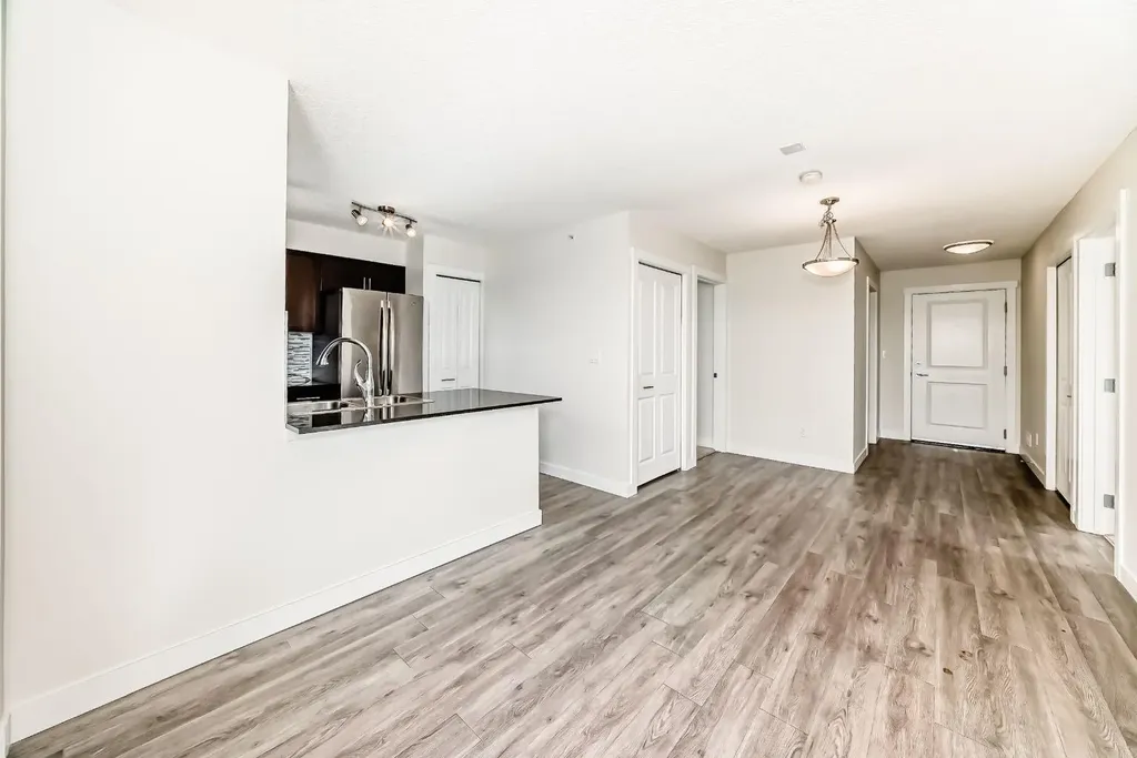 10 Kincora Glen Park NW Calgary AB T3R 1K1