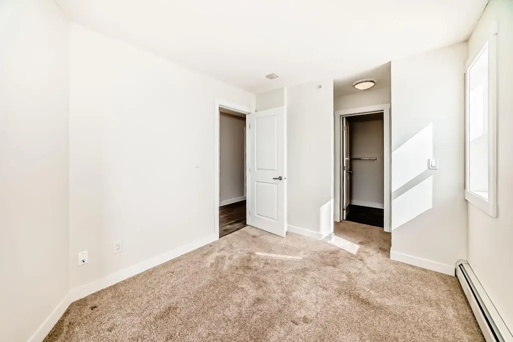 10 Kincora Glen Park NW Calgary AB T3R 1K1
