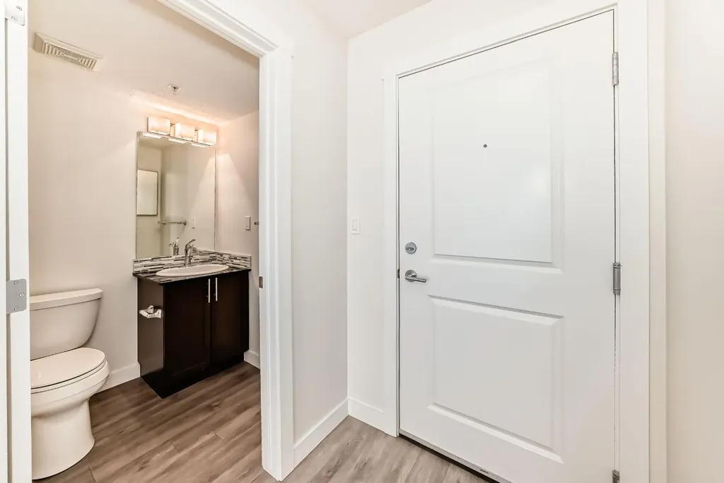 10 Kincora Glen Park NW Calgary AB T3R 1K1