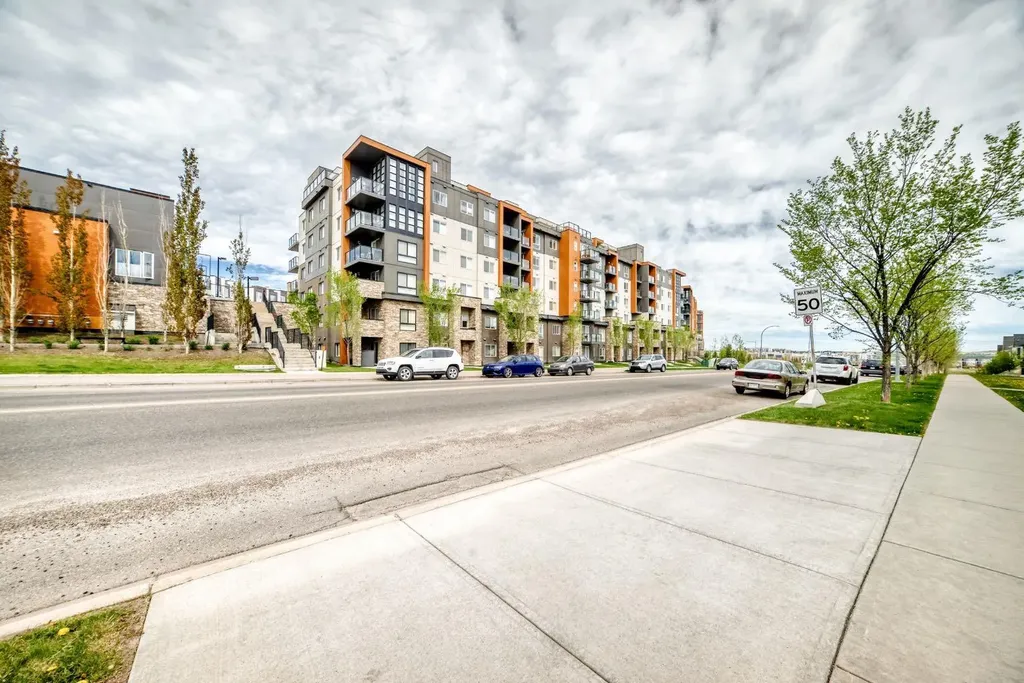 10 Kincora Glen Park NW Calgary AB T3R 1K1