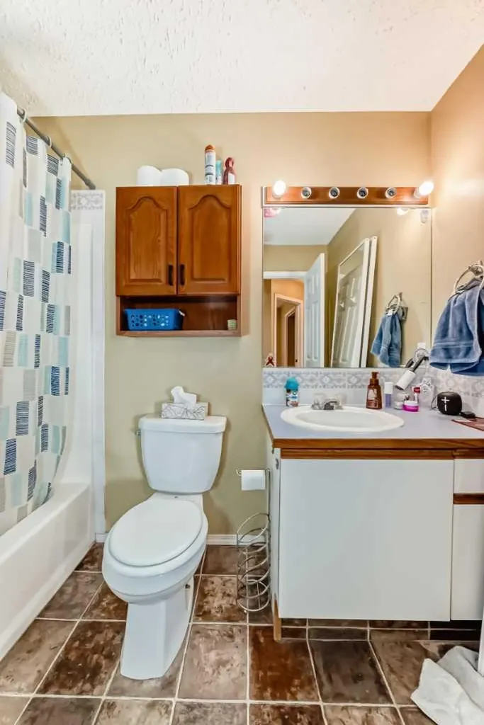 50 Green Meadow Drive Strathmore AB T1P1H2