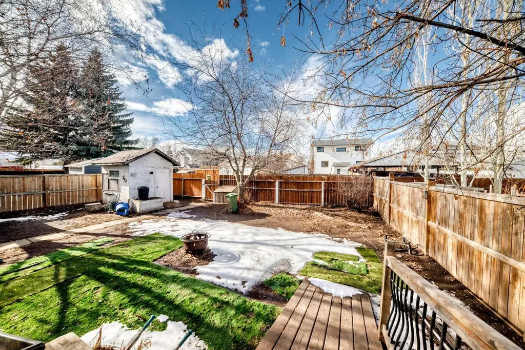50 Green Meadow Drive Strathmore AB T1P1H2