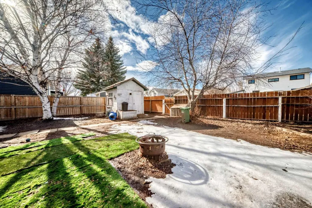 50 Green Meadow Drive Strathmore AB T1P1H2