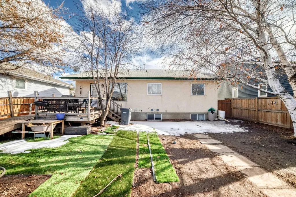 50 Green Meadow Drive Strathmore AB T1P1H2