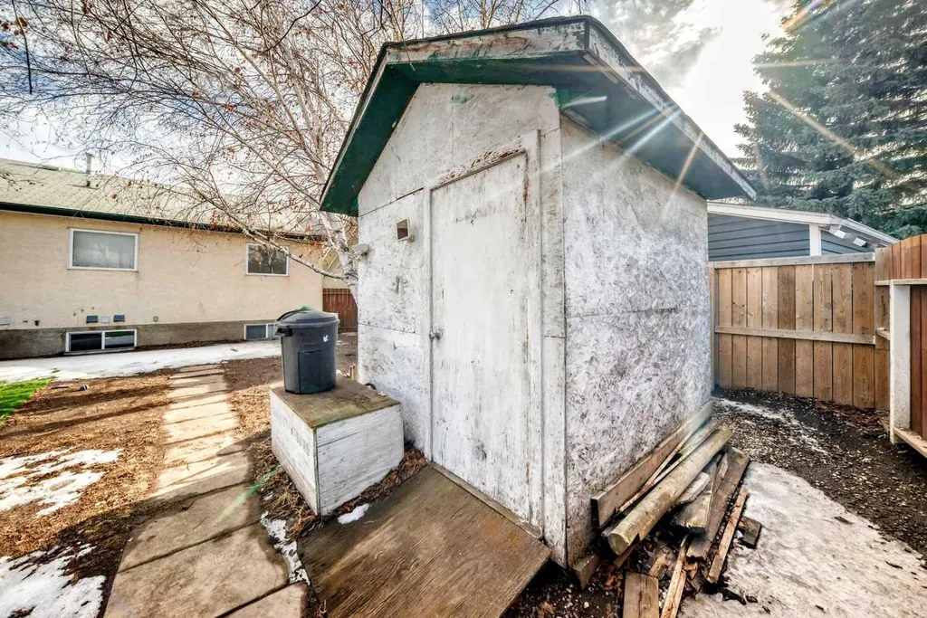 50 Green Meadow Drive Strathmore AB T1P1H2