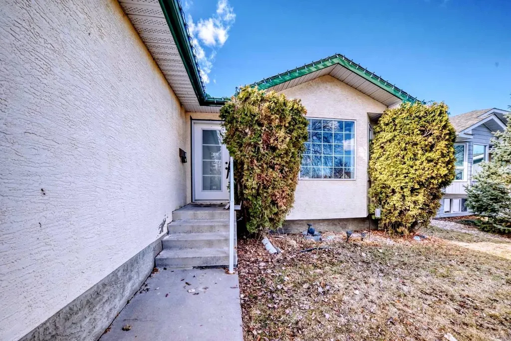 50 Green Meadow Drive Strathmore AB T1P1H2