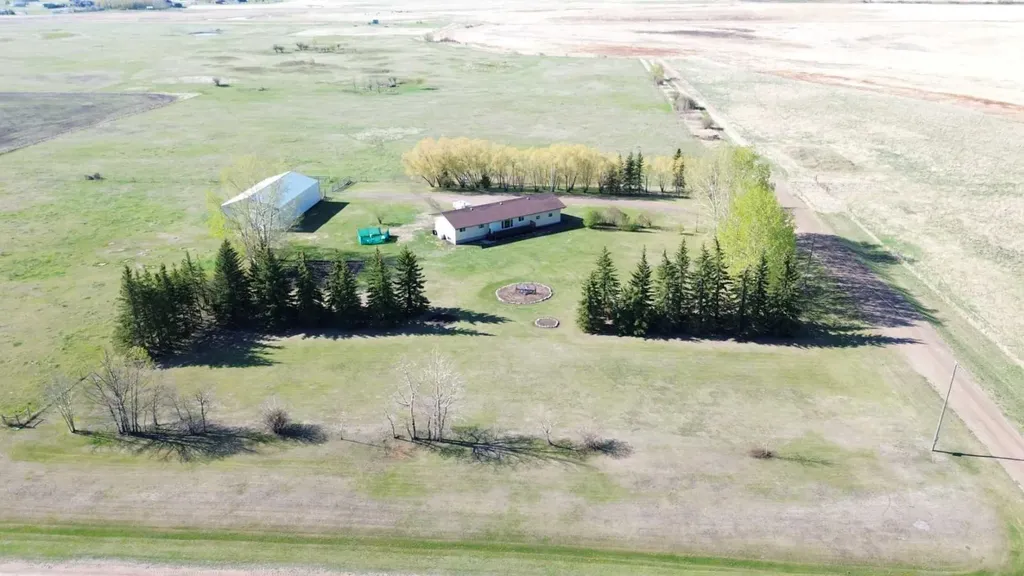 4905 82 Street Stettler AB T0C 2L0