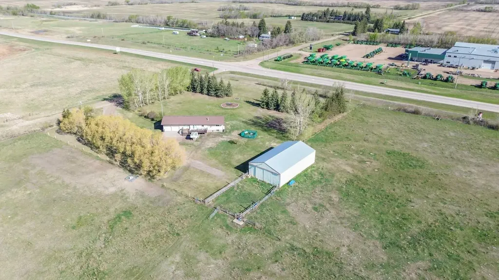 4905 82 Street Stettler AB T0C 2L0