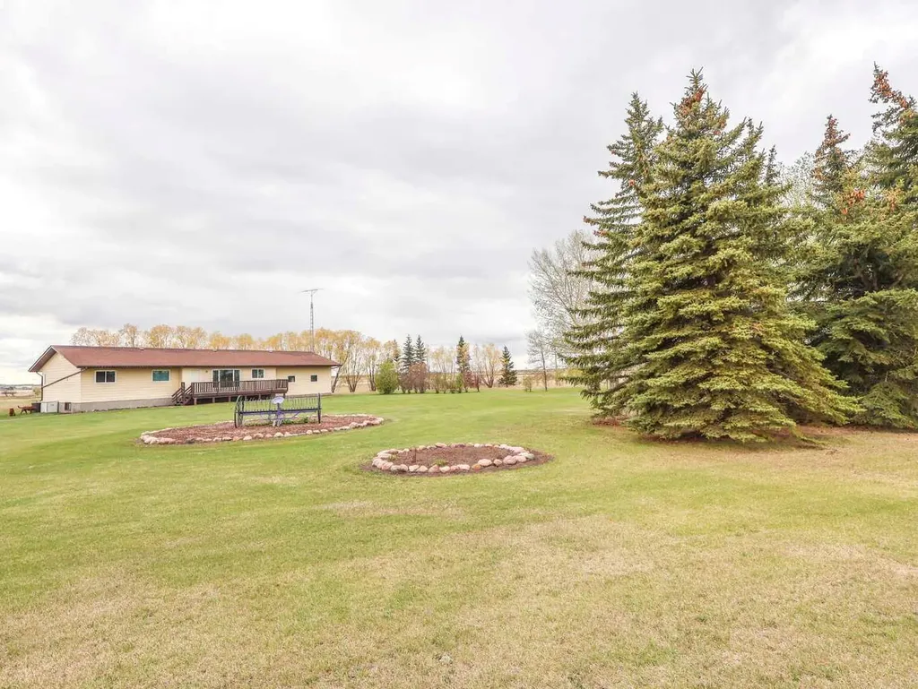 4905 82 Street Stettler AB T0C 2L0
