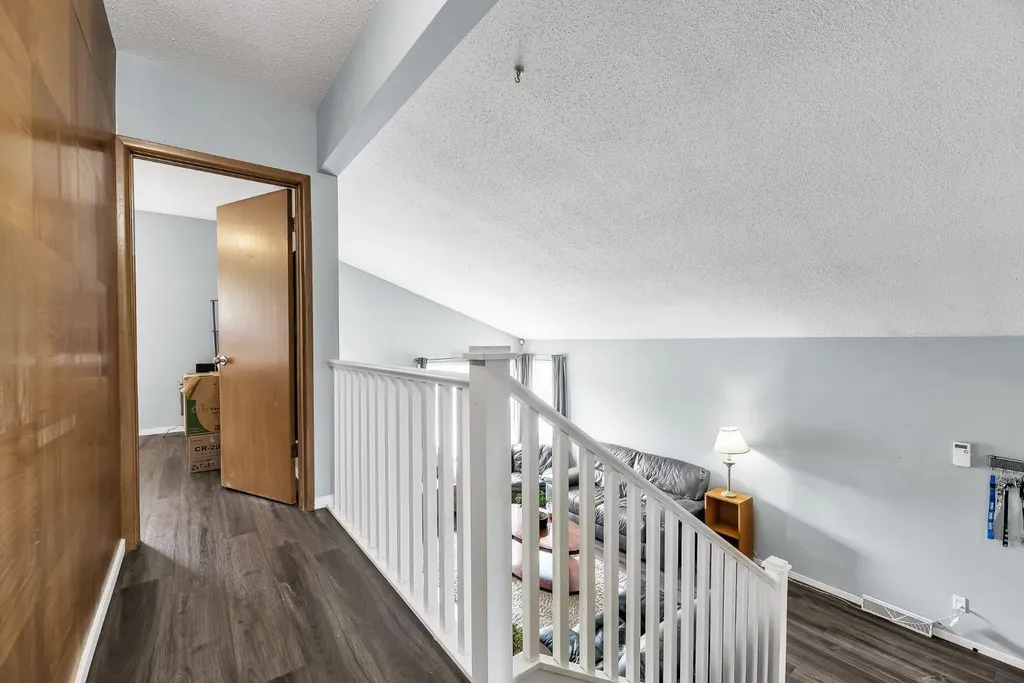 3156 Blakiston Drive NW Calgary AB T2L 1L8
