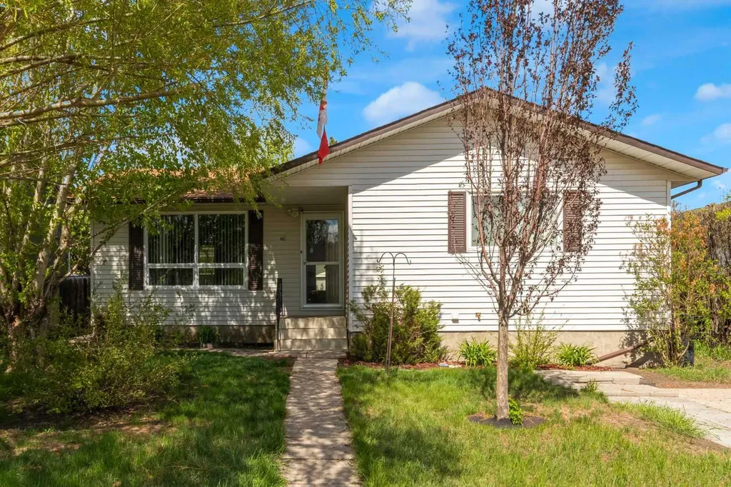 326 9 Street Beiseker AB T0M 0G0