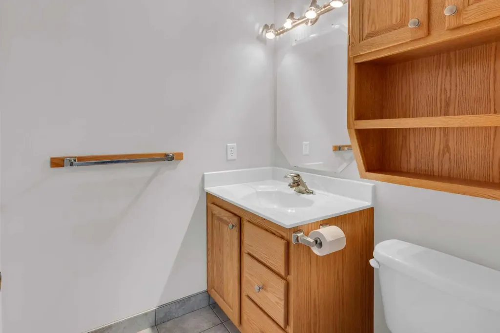 326 9 Street Beiseker AB T0M 0G0