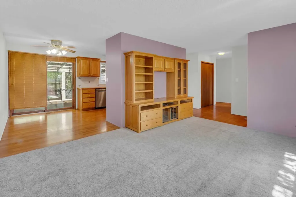 326 9 Street Beiseker AB T0M 0G0