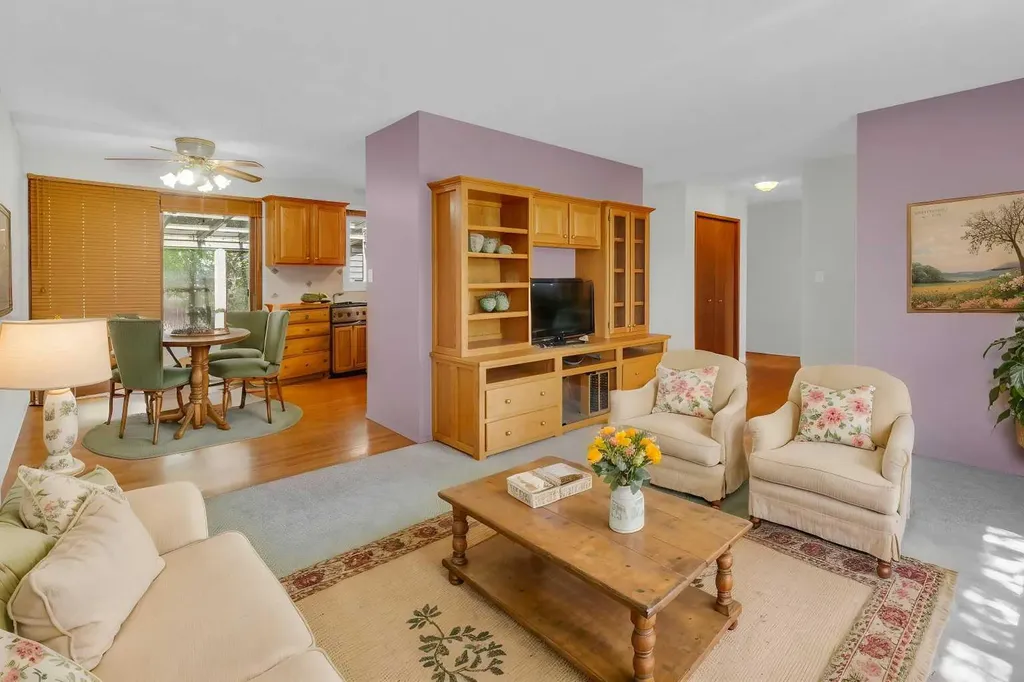 326 9 Street Beiseker AB T0M 0G0