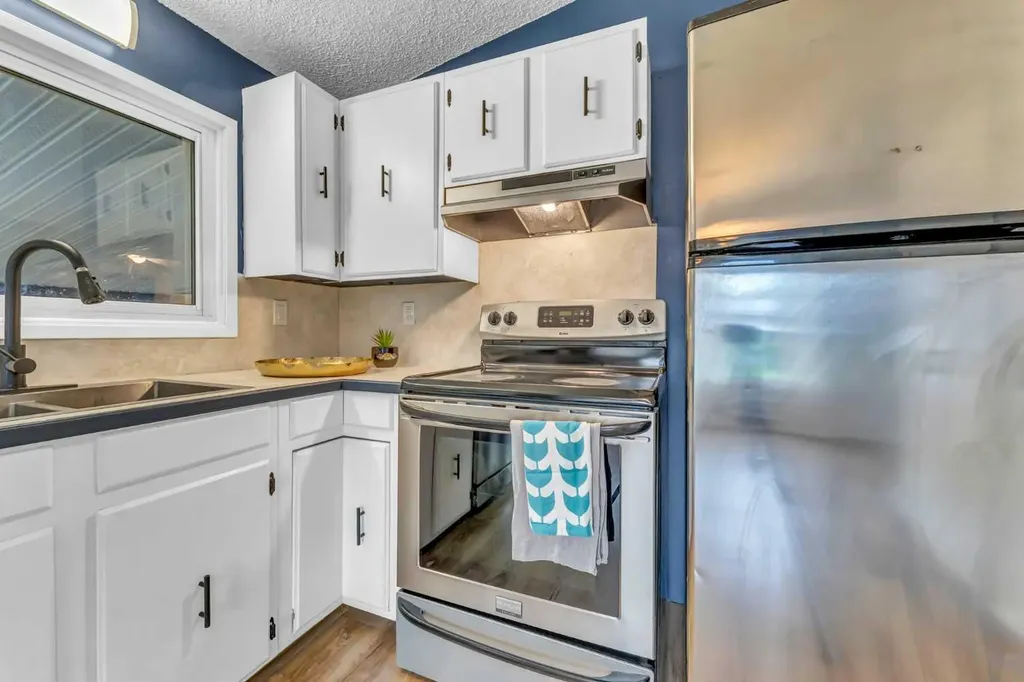 1252 Crockford Crescent NW Medicine Hat AB T1A 7C4