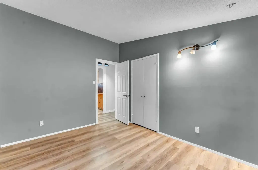 1252 Crockford Crescent NW Medicine Hat AB T1A 7C4