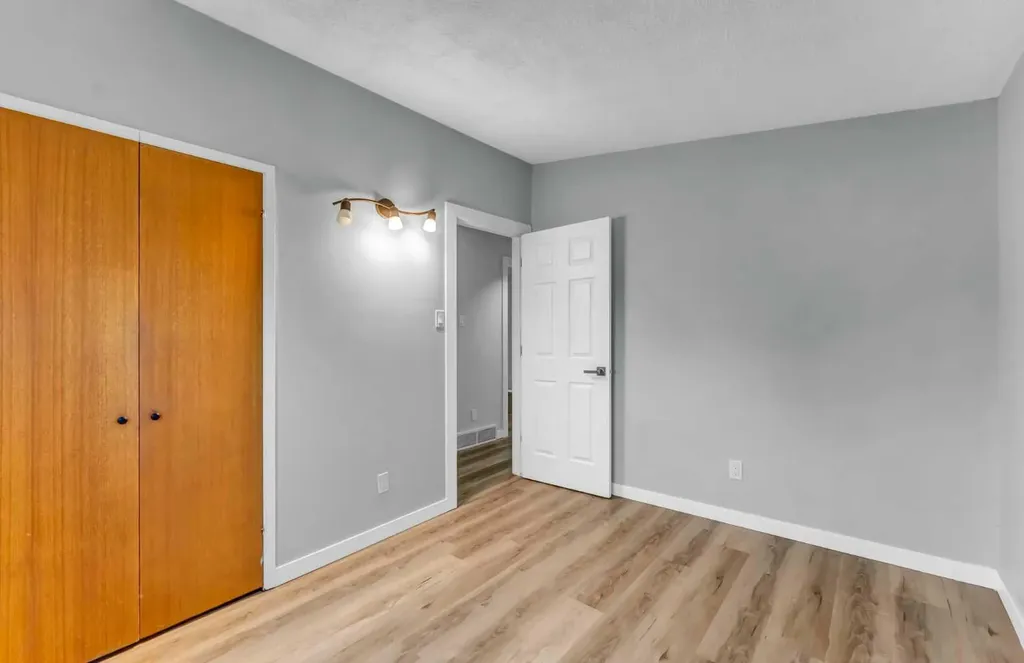 1252 Crockford Crescent NW Medicine Hat AB T1A 7C4