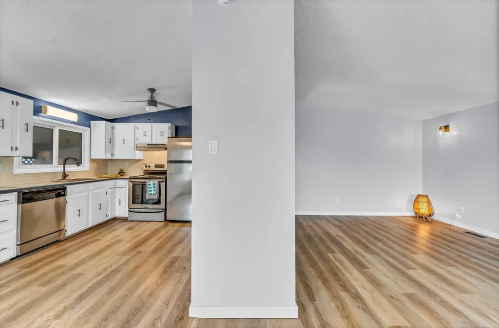1252 Crockford Crescent NW Medicine Hat AB T1A 7C4