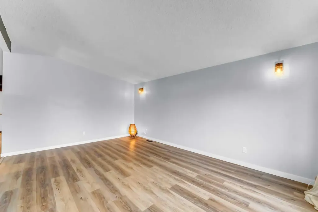 1252 Crockford Crescent NW Medicine Hat AB T1A 7C4