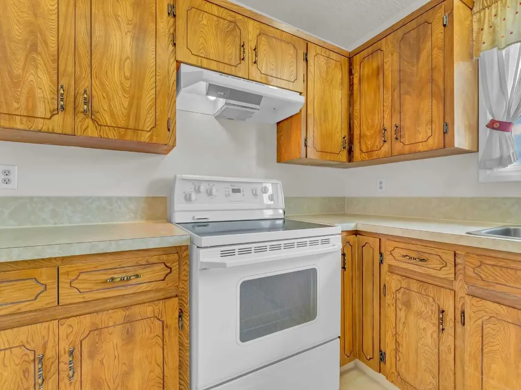 39 Rae Crescent SE Medicine Hat AB T1B3A2