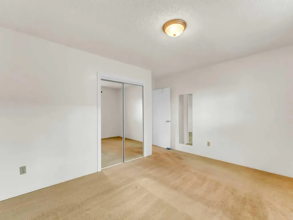 39 Rae Crescent SE Medicine Hat AB T1B3A2