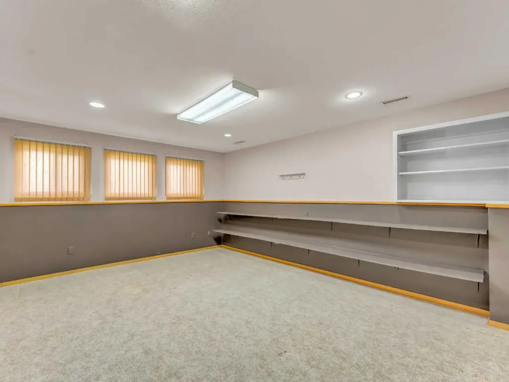 39 Rae Crescent SE Medicine Hat AB T1B3A2