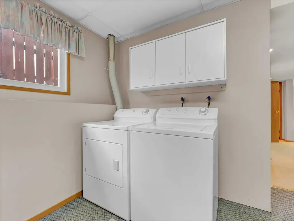 39 Rae Crescent SE Medicine Hat AB T1B3A2