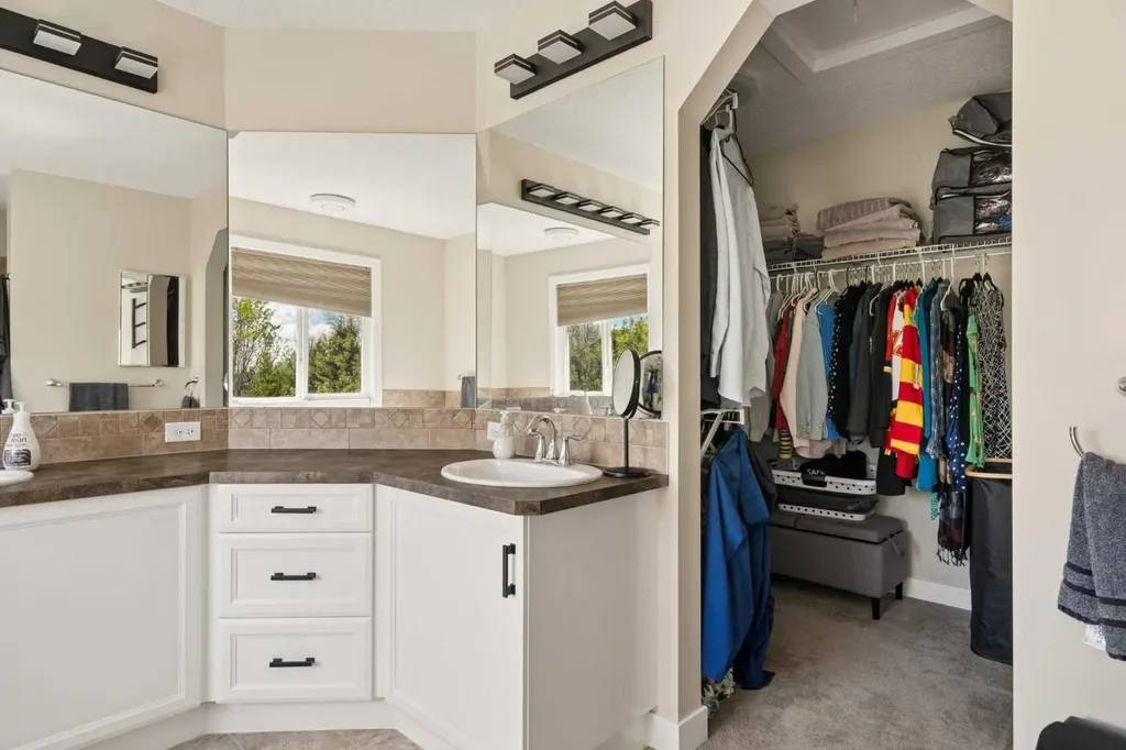 150 Crystal Green Drive Okotoks AB T1S 0C8