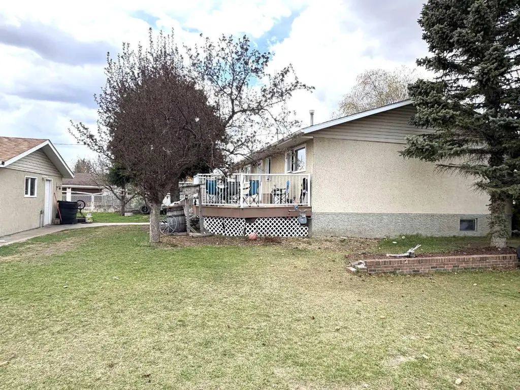 5602 47 Avenue W Forestburg AB T0B 1N0