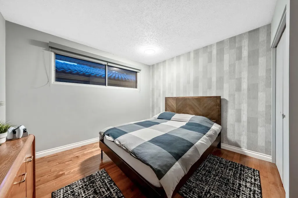 6003 Legsby Road SW Calgary AB T3E 5G5
