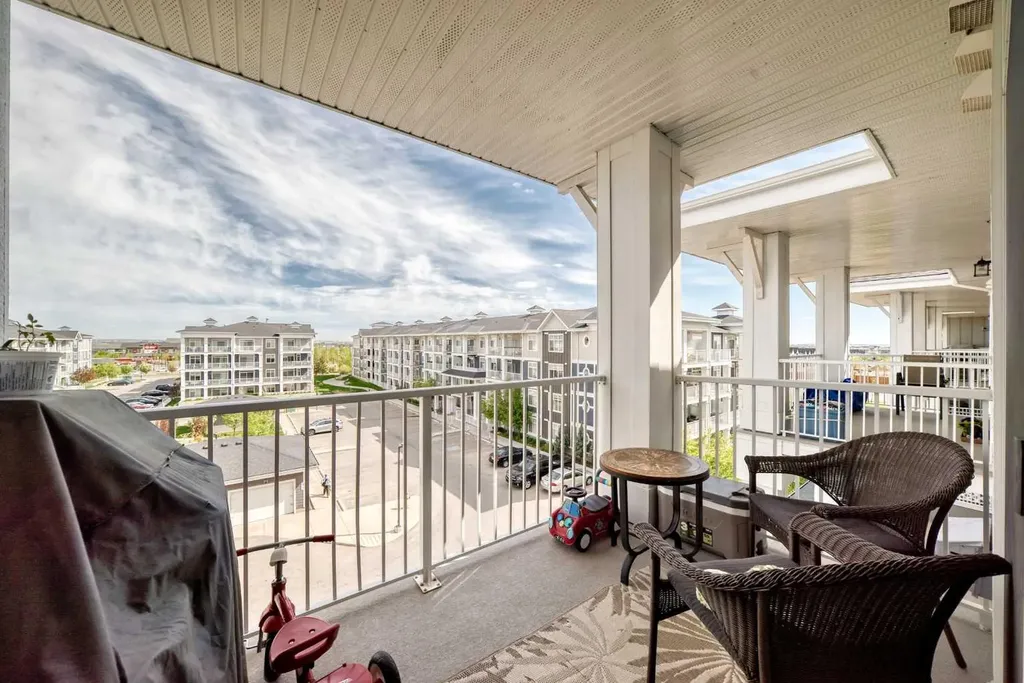 300 Auburn Meadows Common SE Calgary AB T3M 3E7