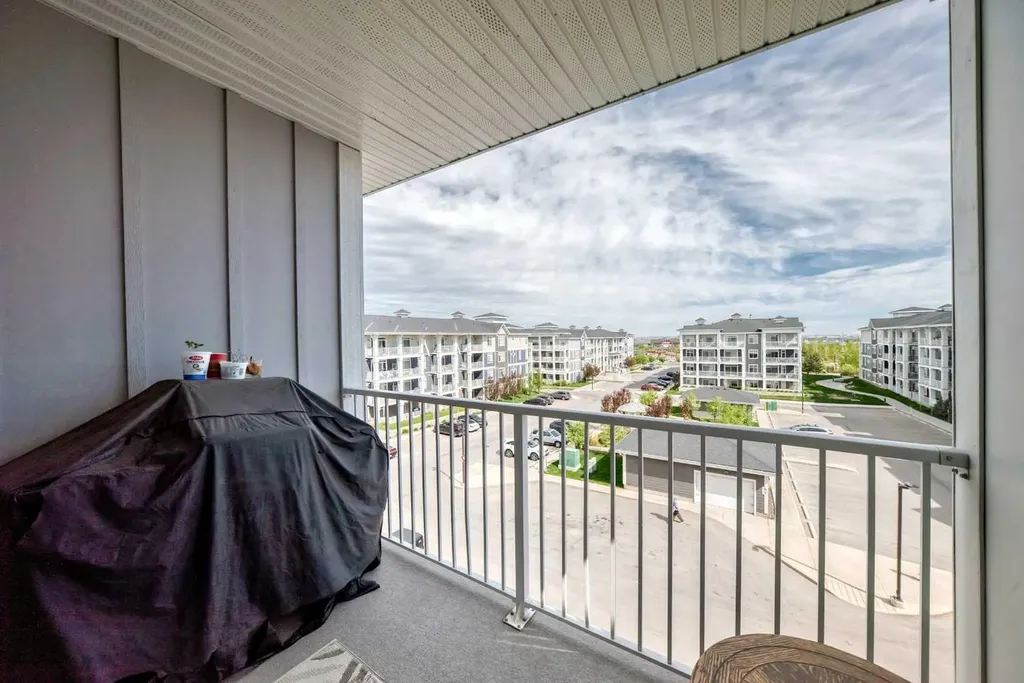 300 Auburn Meadows Common SE Calgary AB T3M 3E7