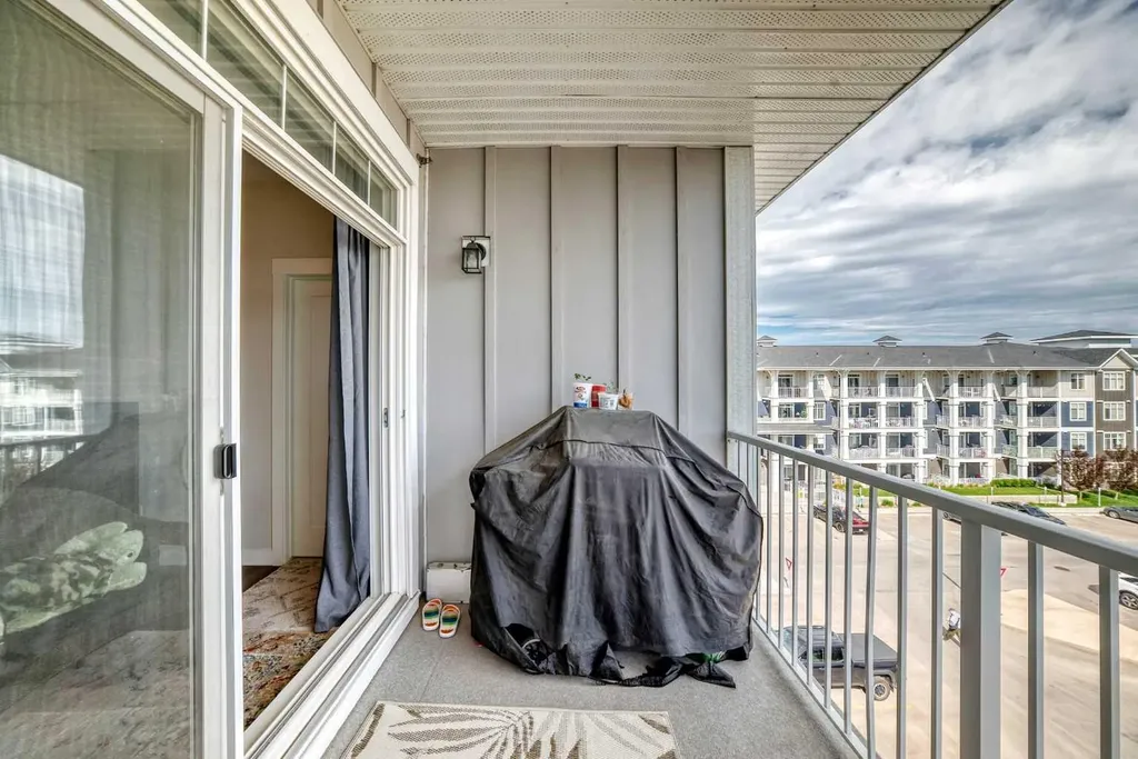 300 Auburn Meadows Common SE Calgary AB T3M 3E7