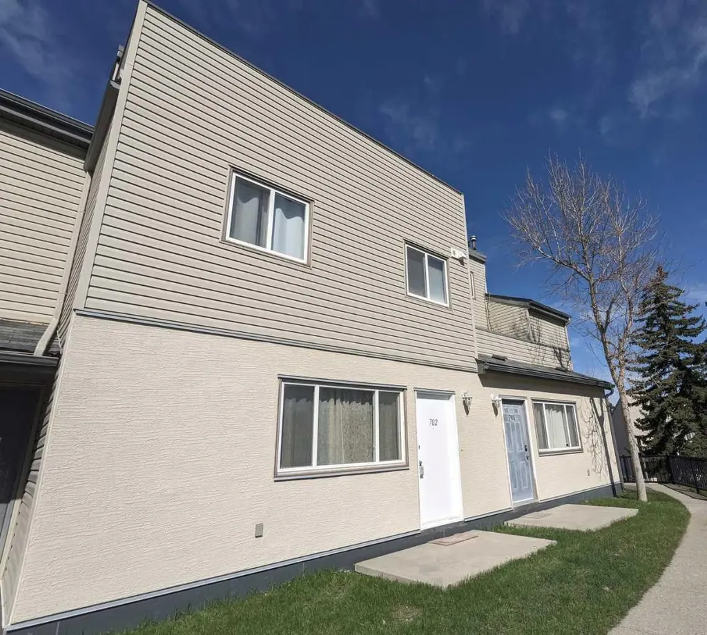 1540 29 Street NW Calgary AB T2N 4M1