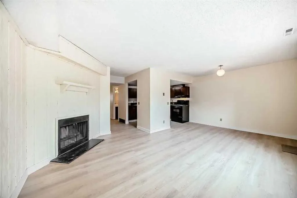 1540 29 Street NW Calgary AB T2N 4M1