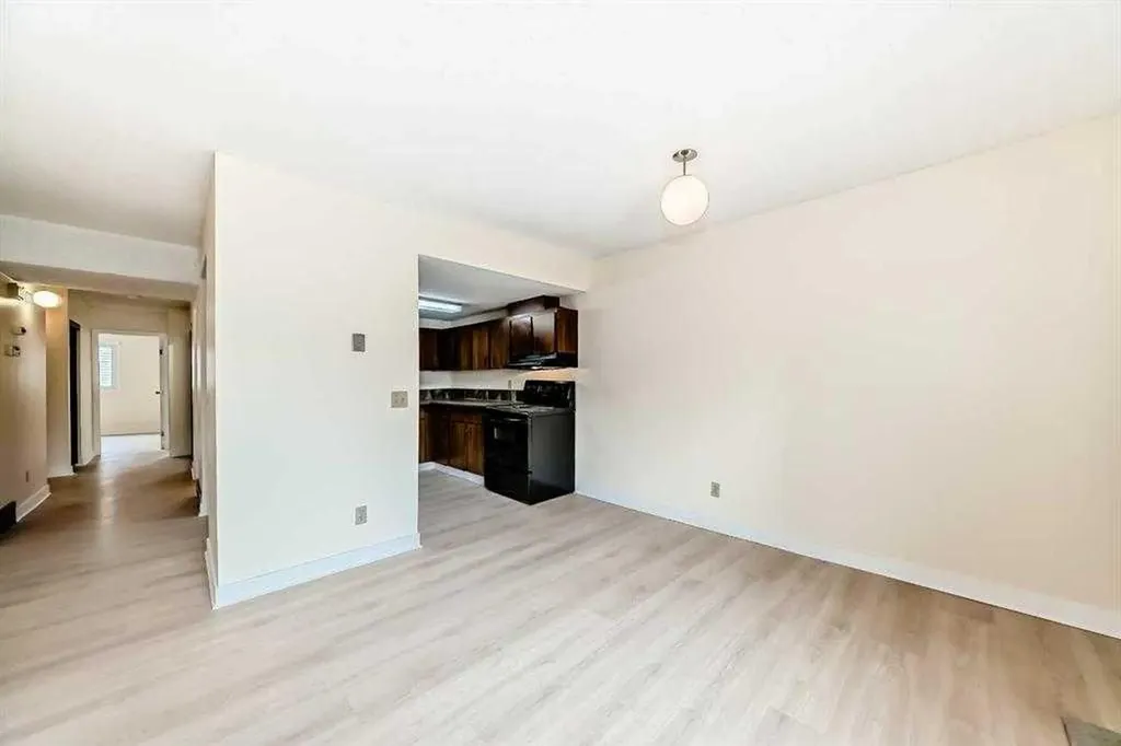 1540 29 Street NW Calgary AB T2N 4M1