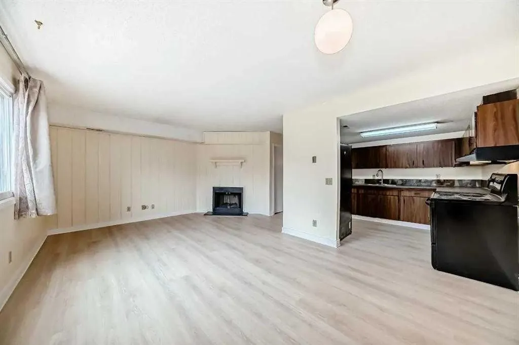 1540 29 Street NW Calgary AB T2N 4M1